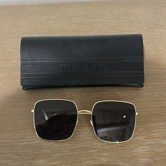 Dior Gold and Black Sunglasses with Sleek Design - Picture 1 of 4